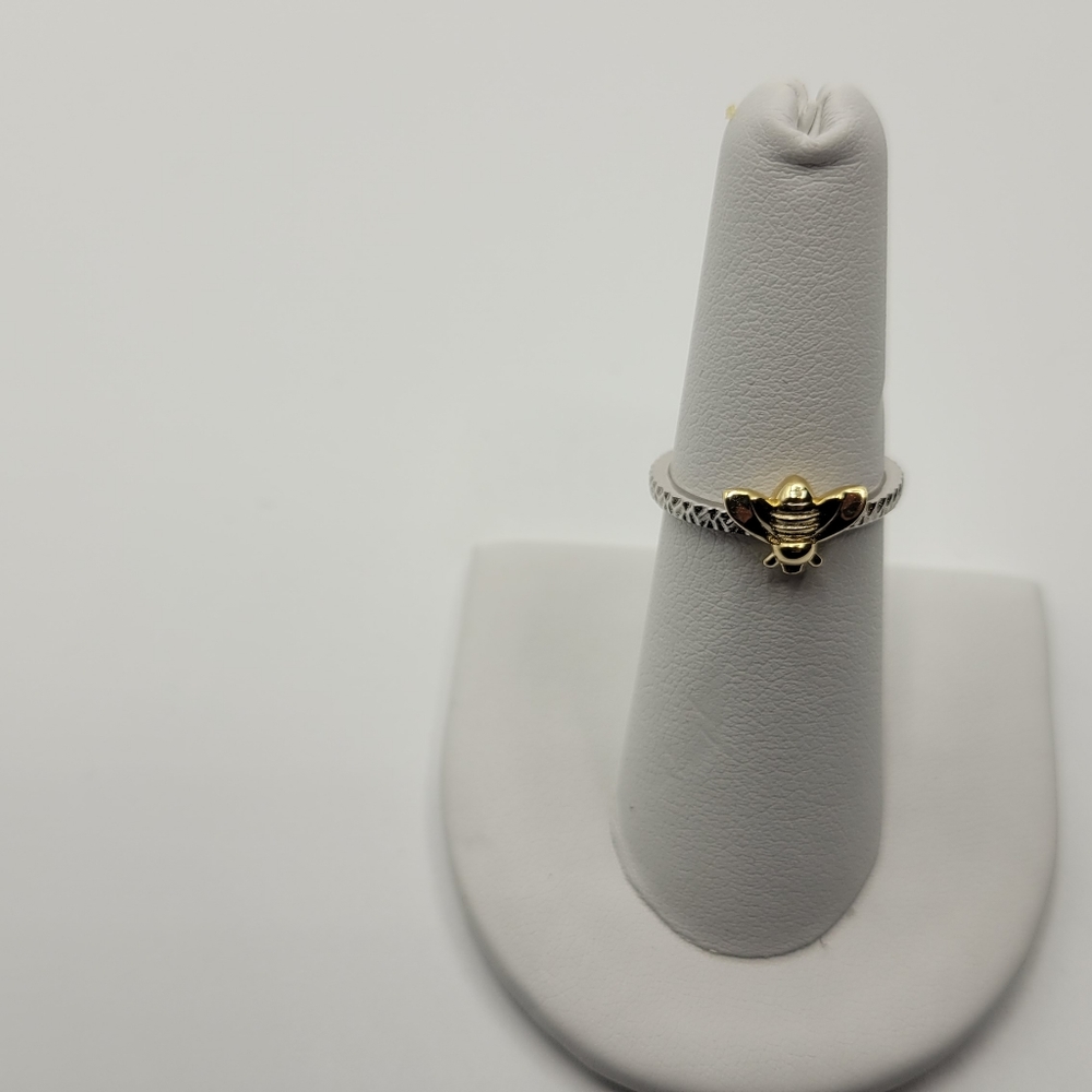Ring - Picture 2 of 3